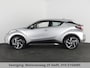Toyota C-HR 2.0 HYBRIDE DYNAMIC BIJNA 2023 GARANTIE 11-2032 NAVI. HALF LEDER. 182 PK. PDC V+A.CAMERA. ADAPTIVE CRUISE