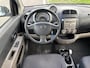 Daihatsu Sirion 2 1.3-16V Comfort 5-Drs Airco Electric pakket Audio/CD LMV 16" ABS Getint glas Colorpakket Dealeronderhoud Nw Apk!