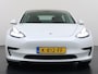 Tesla Model 3 SR+ 325PK Trekhaak Lmv 18" AutoPilot FSD Leder Pano-dak Adaptive-Cruise Camera's Elektr.-Stuur+Stoelen+Spiegels+Geheugen+Easy-Entry+Verwarmde stoelen Park assistent Pdc WIFI Lane-Assist Speed-Assist SOH 92% Navi LED Comfortstoelen ACC DAB Voorverwarmen interieur via App Keyless One-Pedal-Drive 1e Eigenaar Origineel Nederlandse Auto