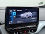 Volkswagen ID.4 204pk 1st 77kWh Trekhaak Leer/Alcantara Adap.Cruise Camera Warmtepomp Apple Carplay Android Navi Ecc Pdc-a+v Lmv 20" Stoelverwarming Led Bordherkenning Voor-Klimatisering Semi-Autopilot Elektrisch-Wegklapbare Trekhaak App-Connect E-sound Front-Assist Origineel Nederlandse Auto SOH 86%
