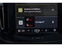 Volvo EC40 Extended Range Plus 82 kWh | Black Editon | Trekhaak | Donker Glas | 20 inch | Nubuck Bekleding |