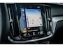 Volvo V60 2.0 T6 AWD Inscription | Adaptieve Cruise Control | Schuif -/ Kanteldak | Trekhaak | Standkachel | Head-Up Display | Stuur + Stoelverwarming | Keyless | Memory | Apple CarPlay/Android Auto |