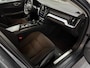 Volvo V60 2.0 B3 Momentum Advantage Hybrid Navig Camera 1e Eig, NL Auto! NAP
