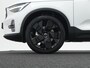 Volvo XC40 2.0 B4 Plus Black Edition Pixel LED | Panoramadak | Harman Kardon | Nubuck | Stoelverwarming V&A | Stuurwiel verwarming