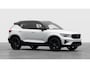 Volvo XC40 2.0 B4 Plus Black Edition | Lighting-Pack | Lounge-Pack | Visual Park Assist | Volvo Guard Alarm | Dak hoogglans zwart |  Extra getint glas achter | Verwarmbare buitenste zitplaatsen tweede zitrij | Verwarmbare voorruit