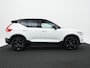 Volvo XC40 2.0 B4 Plus Black Edition Pixel LED | Panoramadak | Harman Kardon | Nubuck | Stoelverwarming V&A | Stuurwiel verwarming