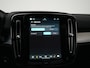 Volvo XC40 2.0 B4 Plus Black Edition Pixel LED | Panoramadak | Harman Kardon | Nubuck | Stoelverwarming V&A | Stuurwiel verwarming