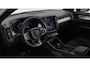 Volvo XC40 2.0 B4 Plus Black Edition | Lighting-Pack | Lounge-Pack | Visual Park Assist | Volvo Guard Alarm | Dak hoogglans zwart |  Extra getint glas achter | Verwarmbare buitenste zitplaatsen tweede zitrij | Verwarmbare voorruit
