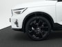 Volvo XC40 2.0 B4 Plus Black Edition Pixel LED | Panoramadak | Harman Kardon | Nubuck | Stoelverwarming V&A | Stuurwiel verwarming