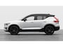 Volvo XC40 2.0 B4 Plus Black Edition | Lighting-Pack | Lounge-Pack | Visual Park Assist | Volvo Guard Alarm | Dak hoogglans zwart |  Extra getint glas achter | Verwarmbare buitenste zitplaatsen tweede zitrij | Verwarmbare voorruit