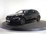 Mercedes-Benz A-klasse 250e Business Solution AMG | Panoramaschuifdak | Premium Plus | Head-up display | Dodehoekassistent |