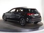 Mercedes-Benz A-klasse 250e Business Solution AMG | Panoramaschuifdak | Premium Plus | Head-up display | Dodehoekassistent |