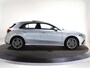 Mercedes-Benz A-klasse 250e Business Solution AMG | Panoramaschuifdak | Head-up display | Premium Plus | Stoelverwarming | 360° camera |