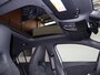 Mercedes-Benz A-klasse 250e Business Solution AMG | Panoramaschuifdak | Premium Plus | 19”AMG-velgen | Head-up display | Dodehoekassistent | Elektr. Stoelen met Memory |
