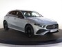 Mercedes-Benz A-klasse 250e Business Solution AMG | Panoramaschuifdak | Premium Plus | 19”AMG-velgen | Head-up display | Dodehoekassistent |