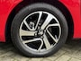 Peugeot 108 1.0 e-VTi 72pk Automaat Allure | Achteruitrij Camera | Climate Control | Keyless entery | Bluetooth Carkit | 15 Inch Lichtmetalen Velgen | 5 Deurs