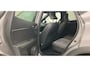 Renault Captur 1.3 mild hybrid 160 techno Automaat/Zwart dak/Stoel en stuurverwarming.