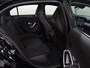 Mercedes-Benz A-klasse 250e Business Solution AMG | Panoramaschuifdak | Head-up display | Premium Plus | Stoelverwarming | 360° camera |