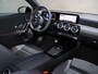 Mercedes-Benz A-klasse 250e Business Solution AMG | Panoramaschuifdak | Premium Plus | Head-up display | Dodehoekassistent |