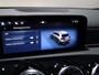 Mercedes-Benz A-klasse 250e Business Solution AMG | Panoramaschuifdak | Stoelverwarming | Achteruitrijcamera | MULTIBEAM LED | 19"inch AMG velgen |