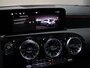 Mercedes-Benz A-klasse 250e Business Solution AMG | Panoramaschuifdak | Stoelverwarming | Achteruitrijcamera | MULTIBEAM LED | 19"inch AMG velgen |