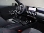 Mercedes-Benz A-klasse 250e Business Solution AMG | Panoramaschuifdak | Stoelverwarming | Achteruitrijcamera | MULTIBEAM LED | 19"inch AMG velgen |
