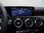 Mercedes-Benz A-klasse 250 e Business Solution AMG | Panoramaschuifdak | Premium Plus | 19”AMG-velgen | Head-up display | Dodehoekassistent |