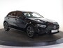 Mercedes-Benz A-klasse 250e Business Solution AMG | Panoramaschuifdak | Premium Plus | Head-up display | Dodehoekassistent |