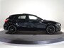 Mercedes-Benz A-klasse 250e Business Solution AMG | Panoramaschuifdak | Premium Plus | 19”AMG-velgen | Head-up display | Dodehoekassistent |