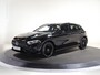 Mercedes-Benz A-klasse 250 e Business Solution AMG | Panoramaschuifdak | Premium Plus | 19”AMG-velgen | Head-up display | Dodehoekassistent |