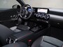 Mercedes-Benz A-klasse 250e Business Solution AMG | Panoramaschuifdak | Premium Plus | 19”AMG-velgen | Head-up display | Dodehoekassistent |