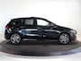 Mercedes-Benz B-klasse 250e Business Solution AMG | Panoramaschuifdak | Night | Winter pakket | Trekhaak | Stoelverwarming |