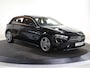 Mercedes-Benz A-klasse 180 Business Solution AMG | Panoramaschuifdak | Stoelverwarming | Achteruitrijcamera |  MULTIBEAM LED |