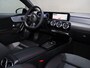 Mercedes-Benz A-klasse 180 Business Solution AMG | Panoramaschuifdak | Premium plus | Head-Up | Stoelverwarming | Achteruitrijcamera |  MULTIBEAM LED |