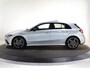 Mercedes-Benz A-klasse 180 Business Solution AMG | Panoramaschuifdak | Stoelverwarming | Achteruitrijcamera |  MULTIBEAM LED |