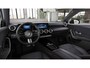 Mercedes-Benz A-klasse 180 Business Solution AMG | Panoramaschuifdak | Stoelverwarming | Achteruitrijcamera |  MULTIBEAM LED |