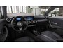 Mercedes-Benz A-klasse 250 e Business Solution AMG | Panoramaschuifdak | Stoelverwarming | Achteruitrijcamera | MULTIBEAM LED |
