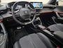 Peugeot e-2008 GT EV 50kWh 136pk AUTOMAAT | SCHUIF/KANTELDAK | STOELVERW. | 18" EVISSA | CLIMA | NAVI | CAMERA |