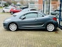 Peugeot 207 CC 1.6 VTi Féline AUTOMAAT! Leer l Airco ECC l JBL l Stoelverwarming l LM l Elek pakket! Goed ONDERHOUDEN NIEUWE APK!