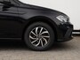 Volkswagen Polo Life Edition 1.0 70 kW 95 pk TSI | App-connect | Stoel verwarming | Camera | Trekhaak |