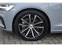 Volvo V60 T6 AWD 350PK Plug-in hybrid Plus Dark | Trekhaak | H&K | Contour stoelen | 360 Camera | 19"LMV |