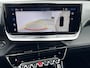 Peugeot 2008 Hybrid 145 GT 8 jaar Garantie / Elektr. schuifdak en bestuurdersstoel / Stoelverwarming / Camera 360° / Adapt. CC / Navi / Apple Carplay Android / 17" LM wielen / ook in zwart leverbaar /