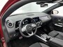Mercedes-Benz GLA 250 e AMG Plug-In Hybride Panoramadak | 5 spaaks lichtmetalen velgen | elect. bed. Voorstoelen met memory | Trekhaak wegklapbaar | Navigatie | Parkig support met camera achter Inclusief 24 maanden Mercedes-Benz Certified garantie voor Europa.