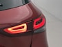 Mercedes-Benz GLA 250 e AMG Plug-In Hybride Panoramadak | 5 spaaks lichtmetalen velgen | elect. bed. Voorstoelen met memory | Trekhaak wegklapbaar | Navigatie | Parkig support met camera achter Inclusief 24 maanden Mercedes-Benz Certified garantie voor Europa.