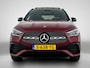 Mercedes-Benz GLA 250 e AMG Plug-In Hybride Panoramadak | 5 spaaks lichtmetalen velgen | elect. bed. Voorstoelen met memory | Trekhaak wegklapbaar | Navigatie | Parkig support met camera achter Inclusief 24 maanden Mercedes-Benz Certified garantie voor Europa.