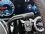 Mercedes-Benz GLA 250 e AMG Plug-In Hybride Panoramadak | 5 spaaks lichtmetalen velgen | elect. bed. Voorstoelen met memory | Trekhaak wegklapbaar | Navigatie | Parkig support met camera achter Inclusief 24 maanden Mercedes-Benz Certified garantie voor Europa.