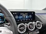 Mercedes-Benz GLA 250 e AMG Plug-In Hybride Panoramadak | 5 spaaks lichtmetalen velgen | elect. bed. Voorstoelen met memory | Trekhaak wegklapbaar | Navigatie | Parkig support met camera achter Inclusief 24 maanden Mercedes-Benz Certified garantie voor Europa.