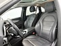 Mercedes-Benz GLC 300 e 4MATIC Business Solution AMG Panoramadak | 5 spaaks AMG lichtmetalen velgen | Treeplanken | Navigatie | Parking support | Inclusief 24 maanden MB Certified garantie voor Europa.