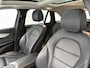 Mercedes-Benz GLC 300 e 4MATIC Business Solution AMG Panoramadak | 5 spaaks AMG lichtmetalen velgen | Treeplanken | Navigatie | Parking support | Inclusief 24 maanden MB Certified garantie voor Europa.