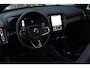 Volvo EX40 Single Motor Extended Range Plus 82 kWh | Adaptieve cruise control | Harman Kardon Geluidsinstallatie | Stoelen voor verwarmbaar | Stuurwiel verwarmbaar | Visual Park Assist | Pilot assist | 19'' Lichtmetalen